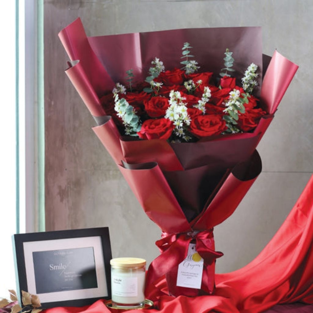 Rosabelle Hand Bouquet<br/>