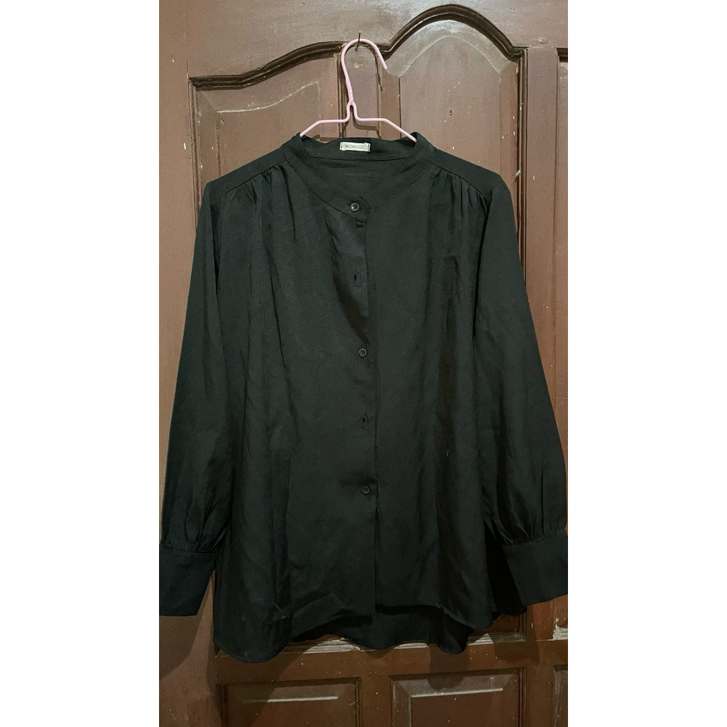 Kemeja hitam