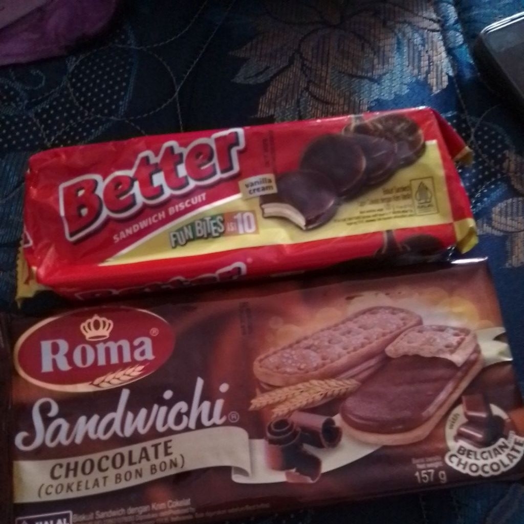paket biskuit
