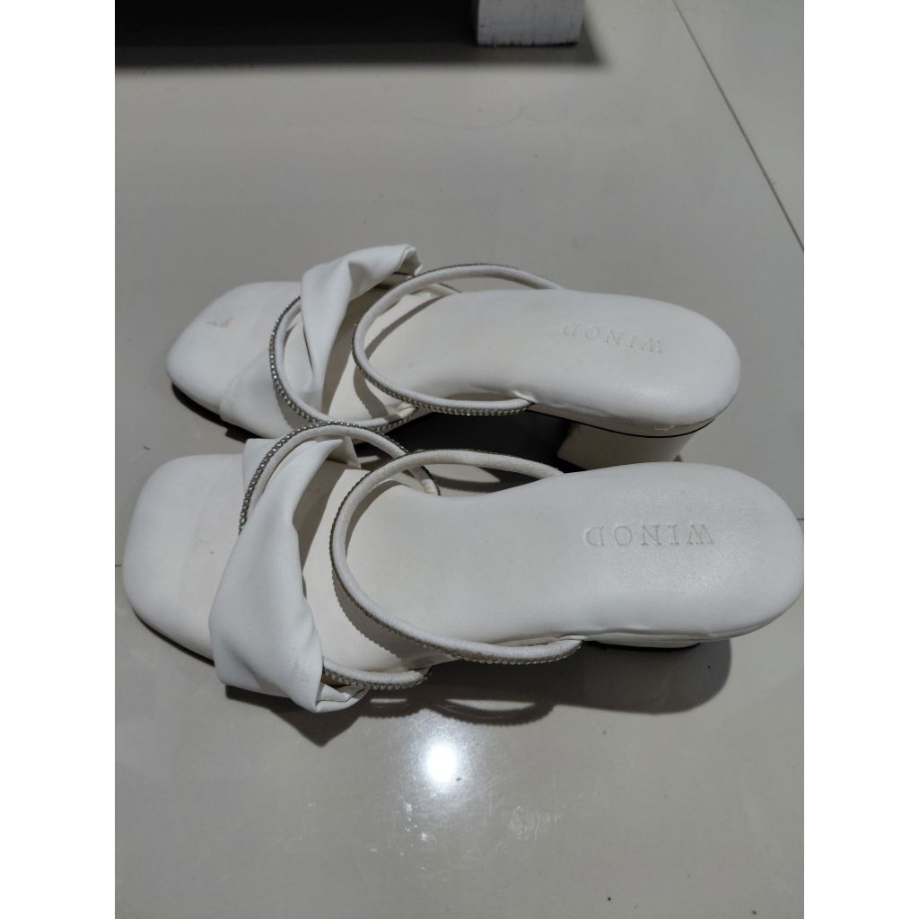 Preloved heels