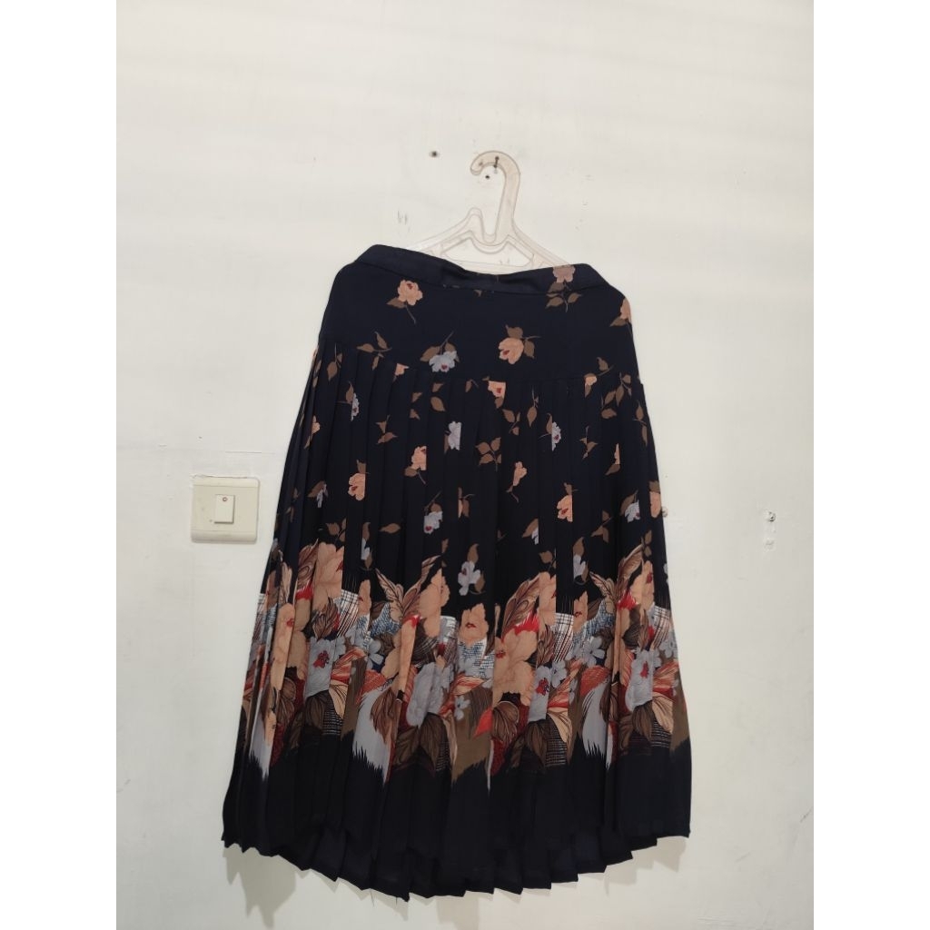 Rok wanita