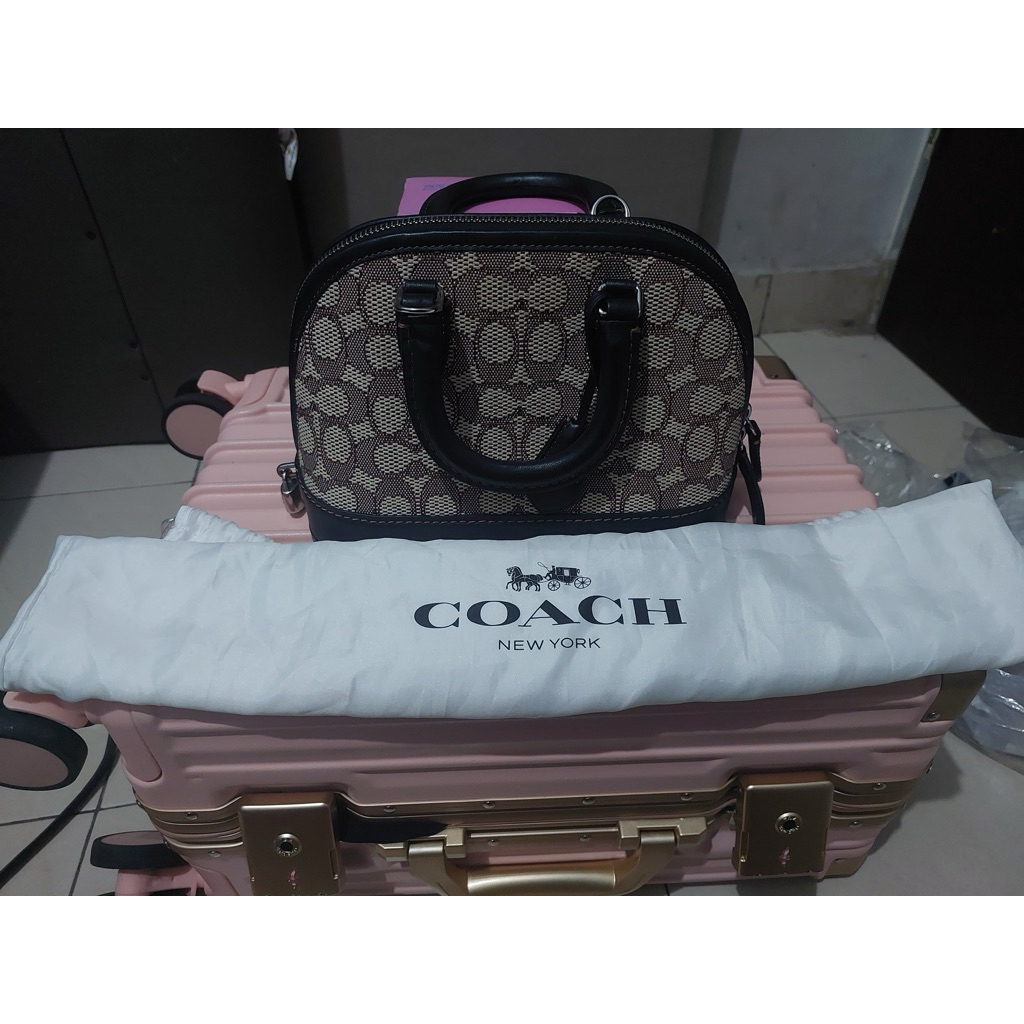Coach
