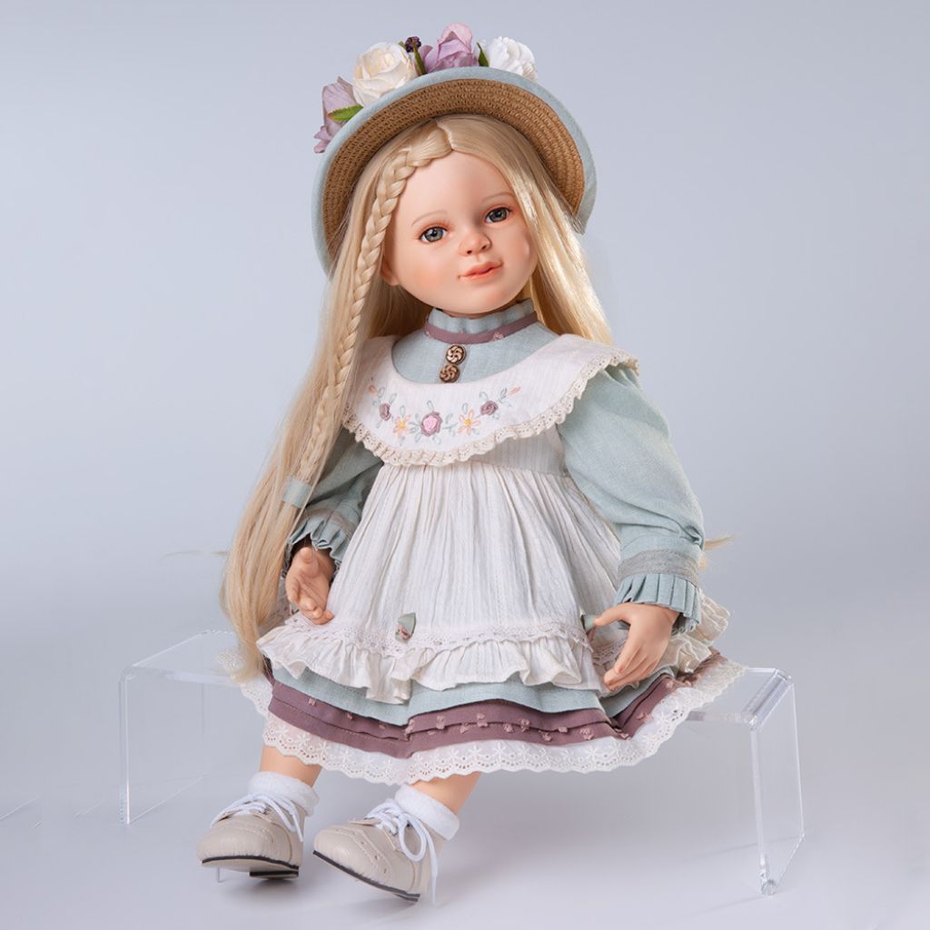 porcelain doll PO
