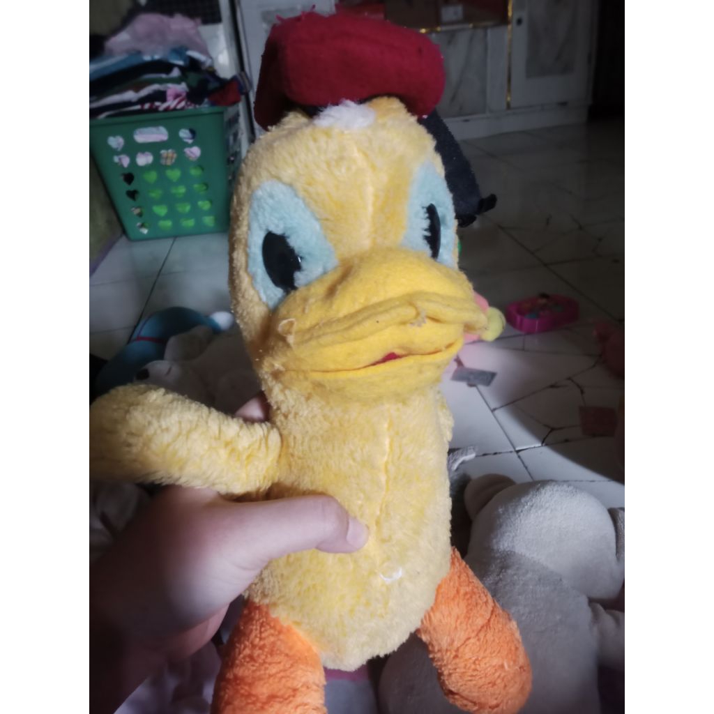 boneka bebek kuning besar