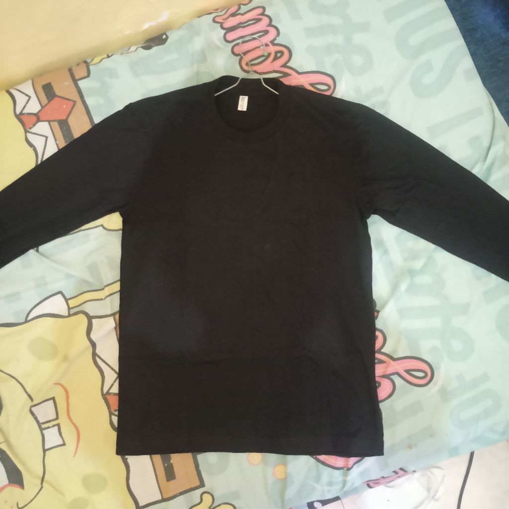 Longsleeve hitam