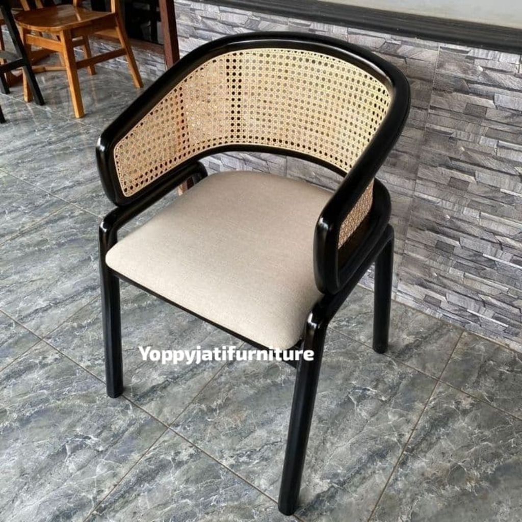 kursi Cleopatra jati Tpk