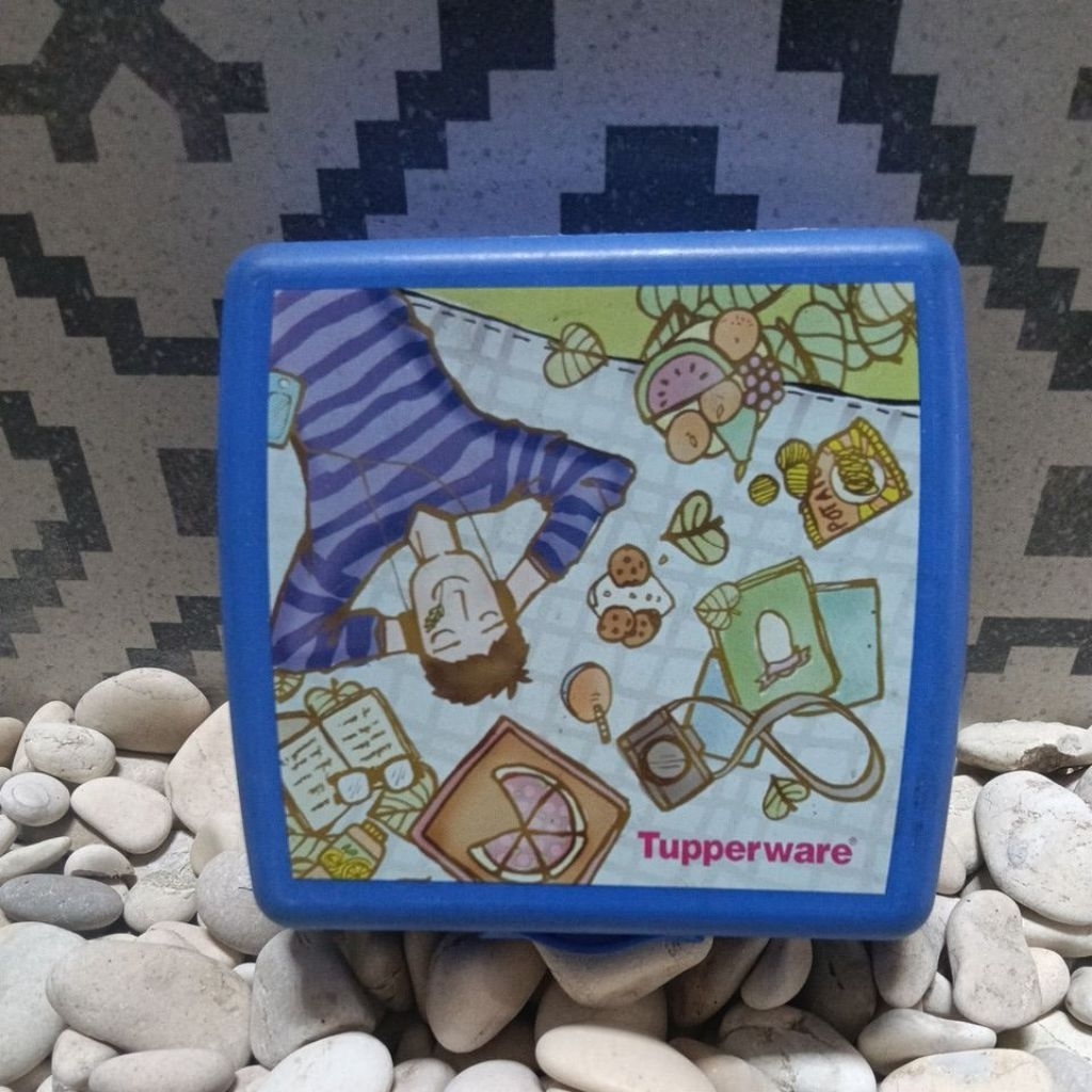 Tempat snack Tupperware preloved