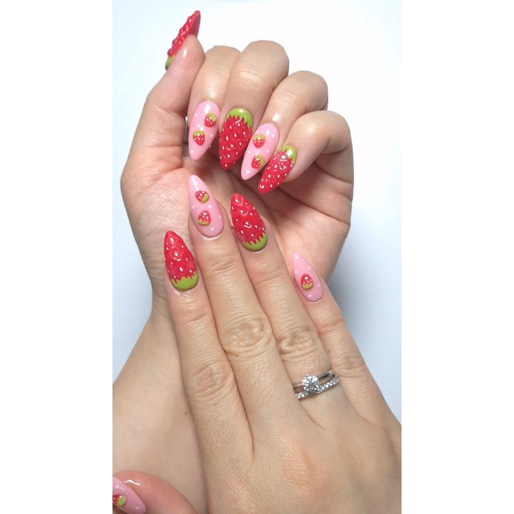 color changing strawberry press on nails
