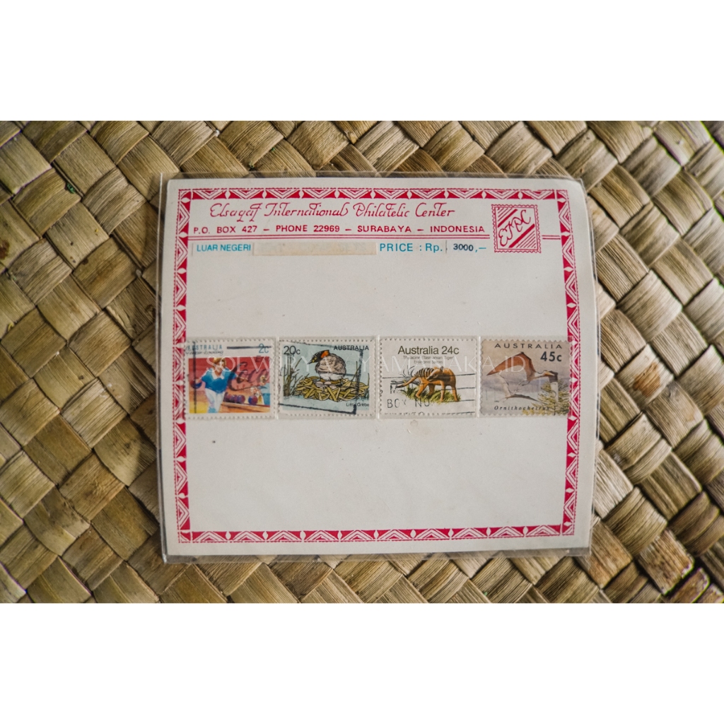 Perangko random Australia 4pcs
