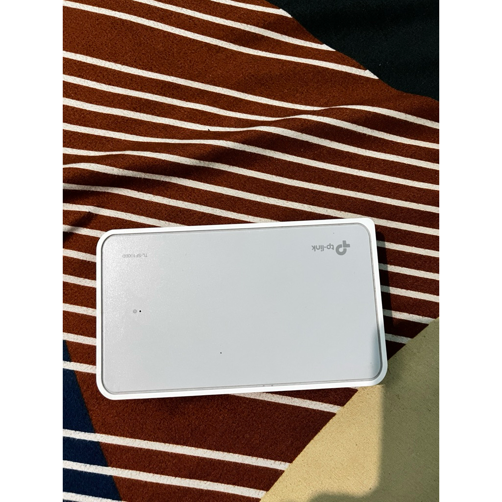TP LINK TL-SF-1008D bekas normal