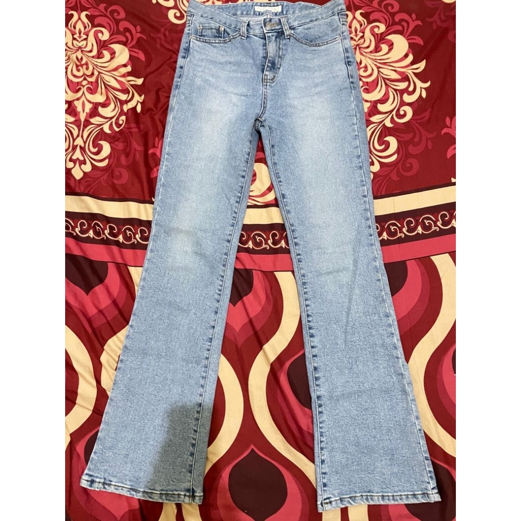 light blue bootcut jeans, celana cutbray flared