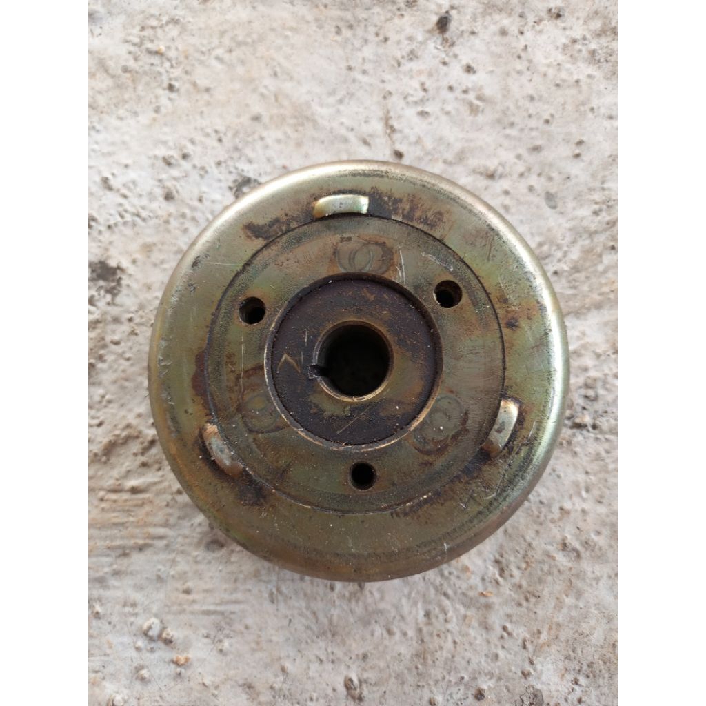 magnet Alfa dobel