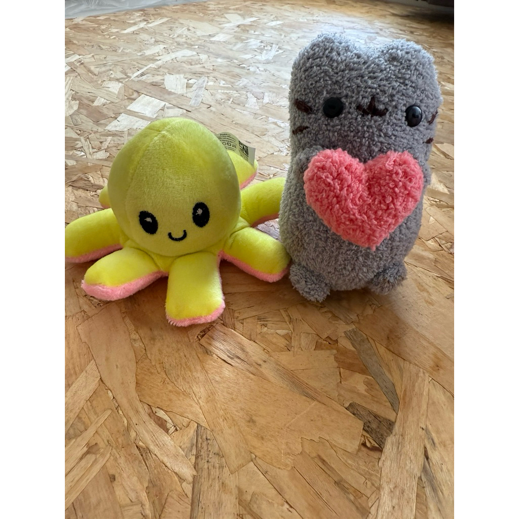 Boneka cat love dan octopus