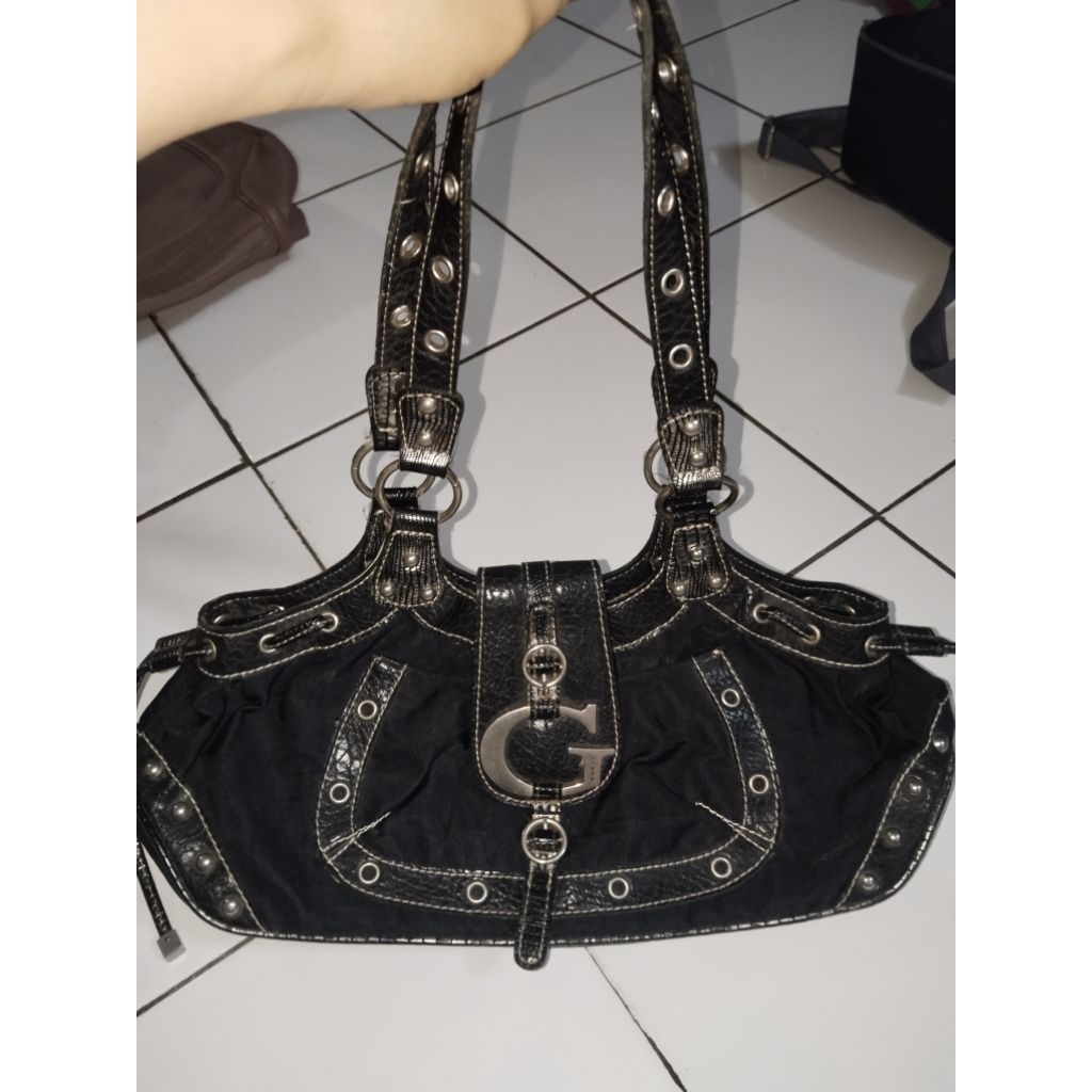 Preloved Tas Ketek Guess