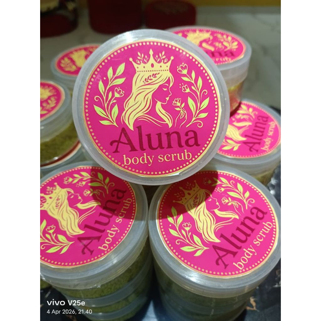 Aluna body scrub