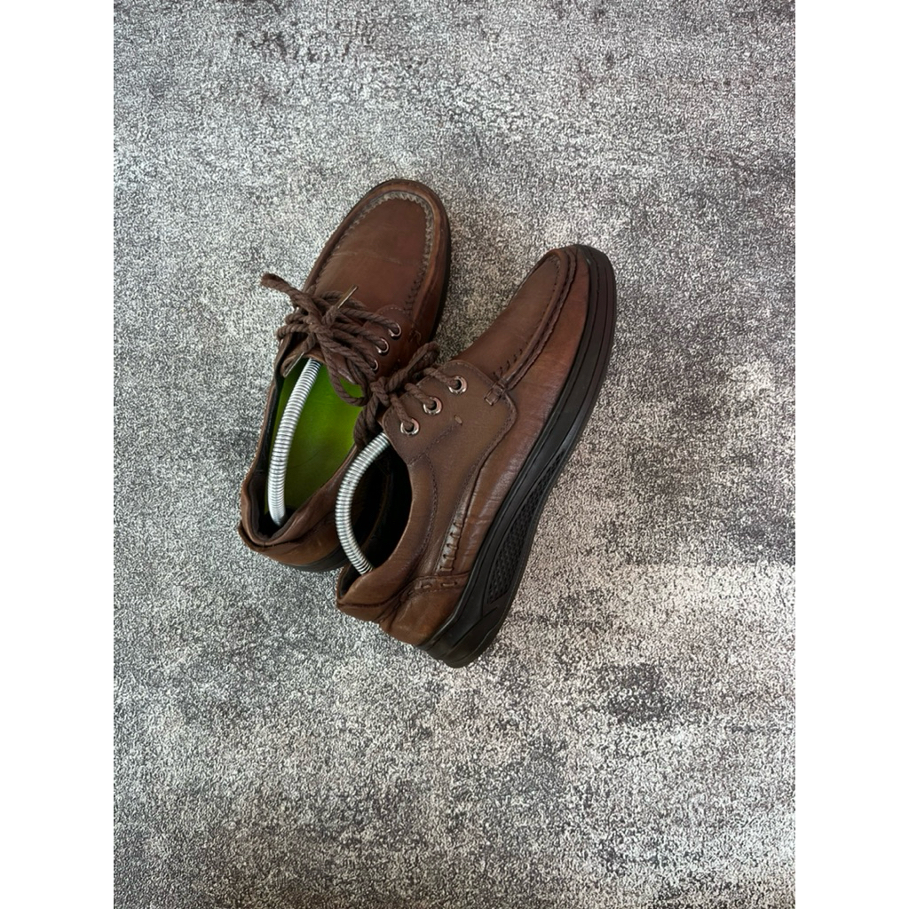 sepatu camel