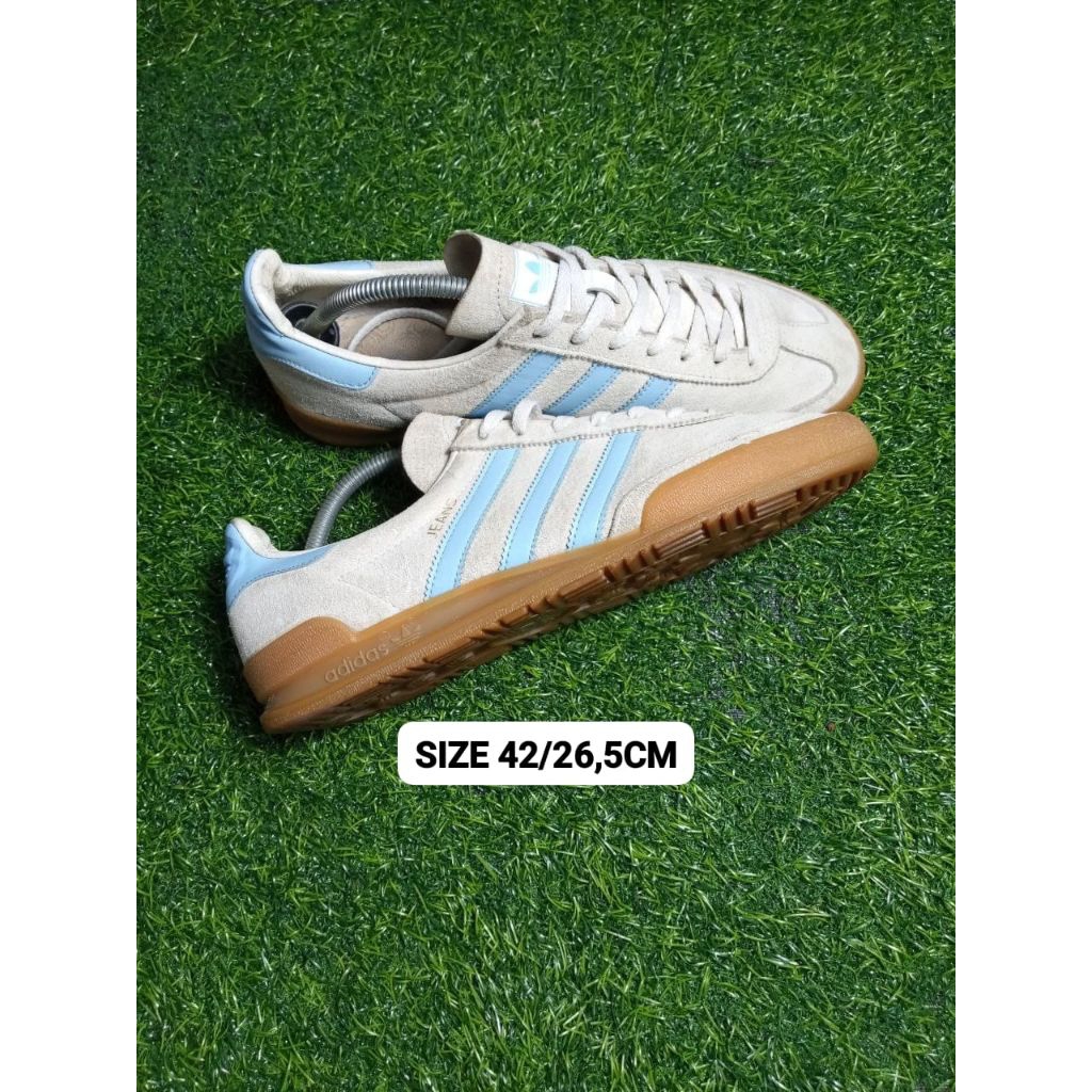 sepatu jeans