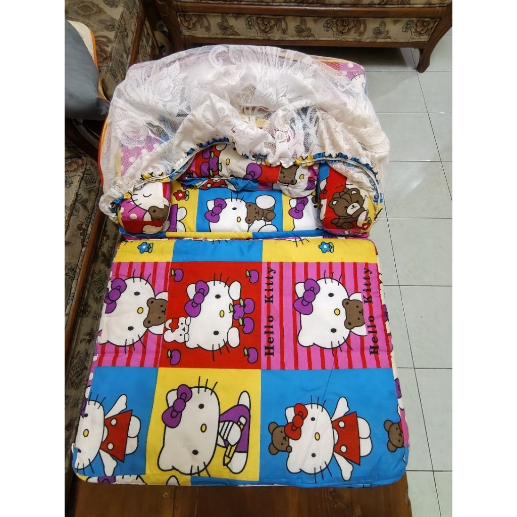 kasur bayi hello kitty