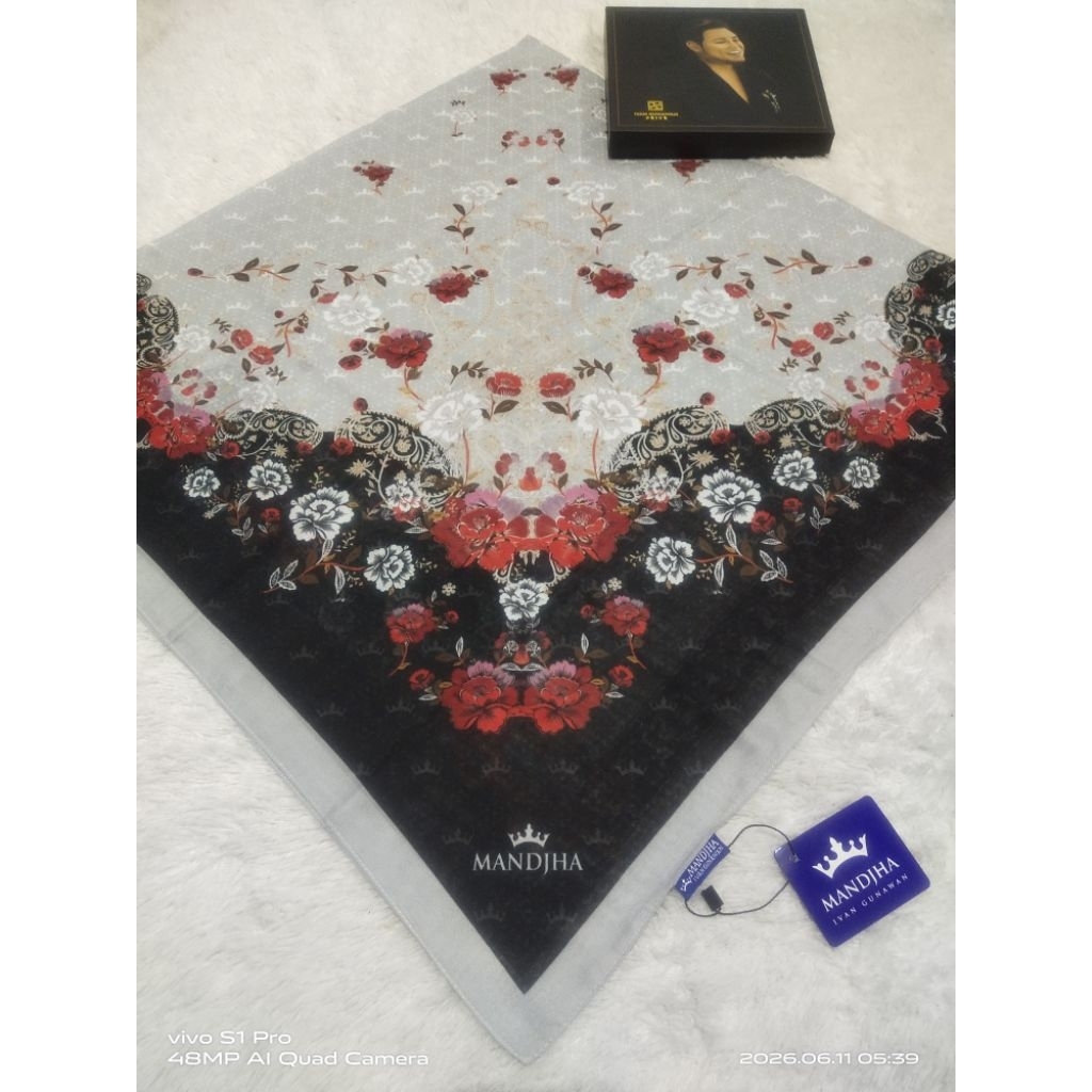 Mandjha scarf new