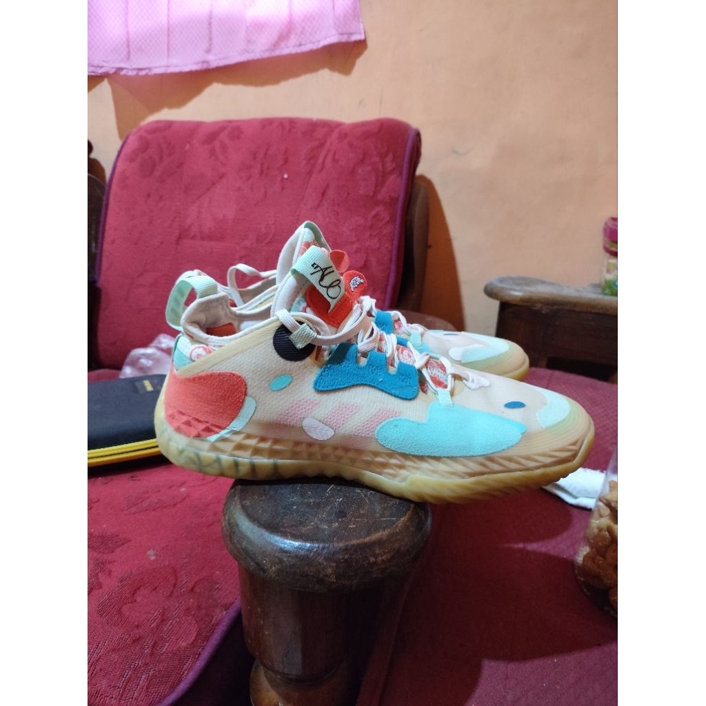 sepatu bekas