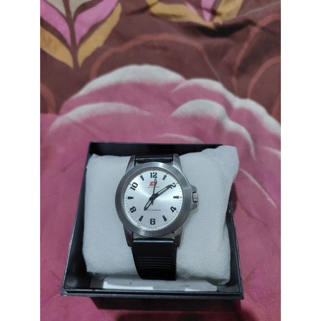 Jam Tangan Swiss Army