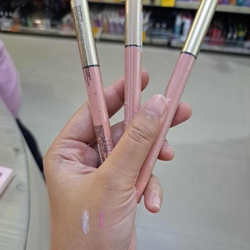 SANIYE LIQUID EYELINER