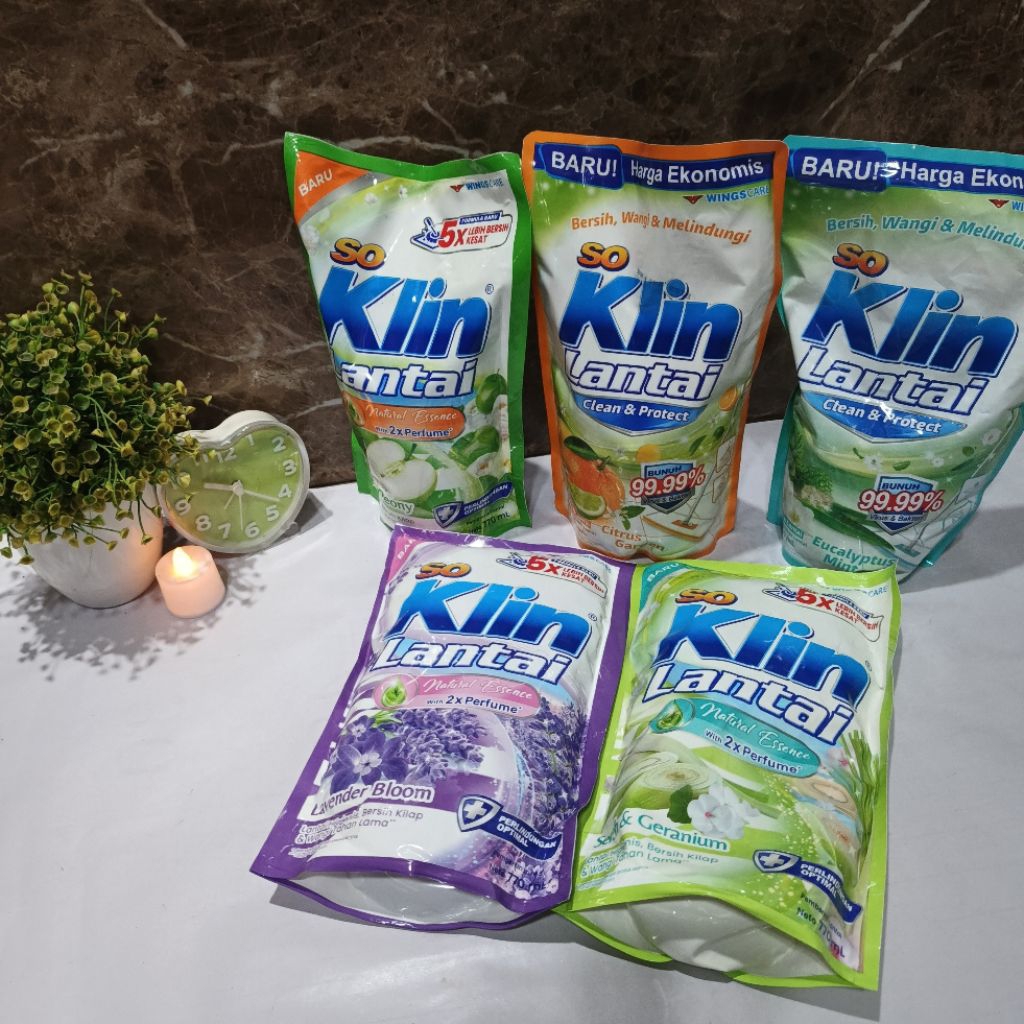 Soklin Lantai 700 ml
