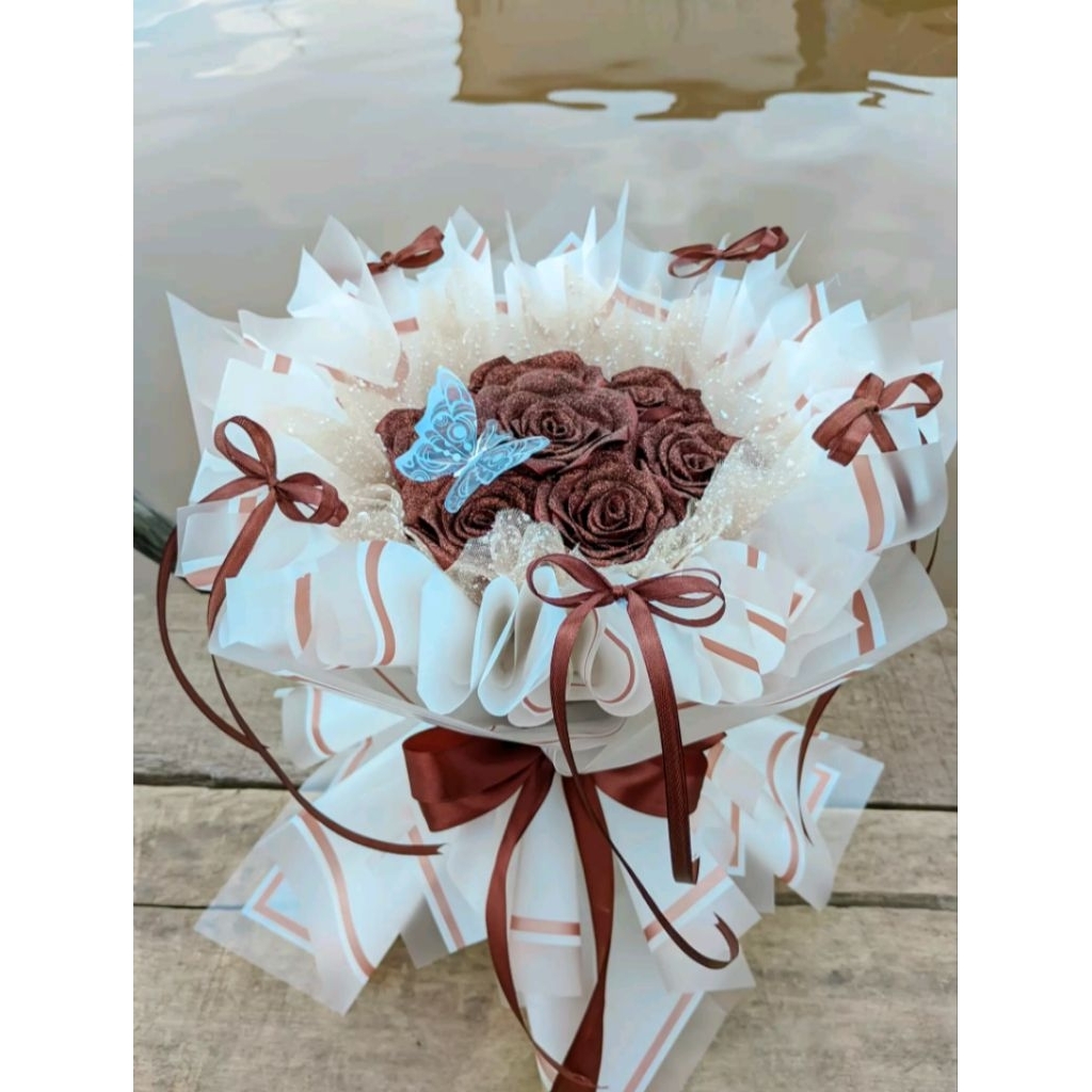 Buket satin kriwil