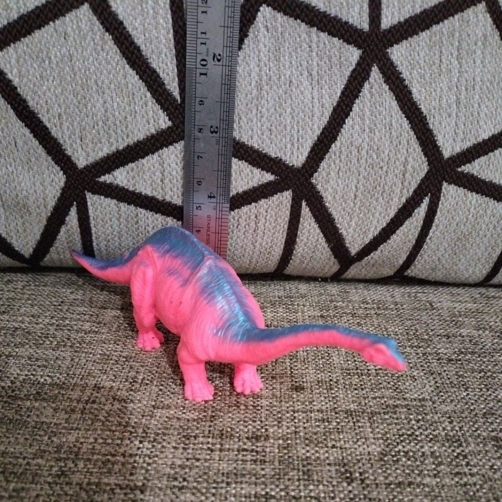 Mainan Dinosaurus, Preloved Atau Second