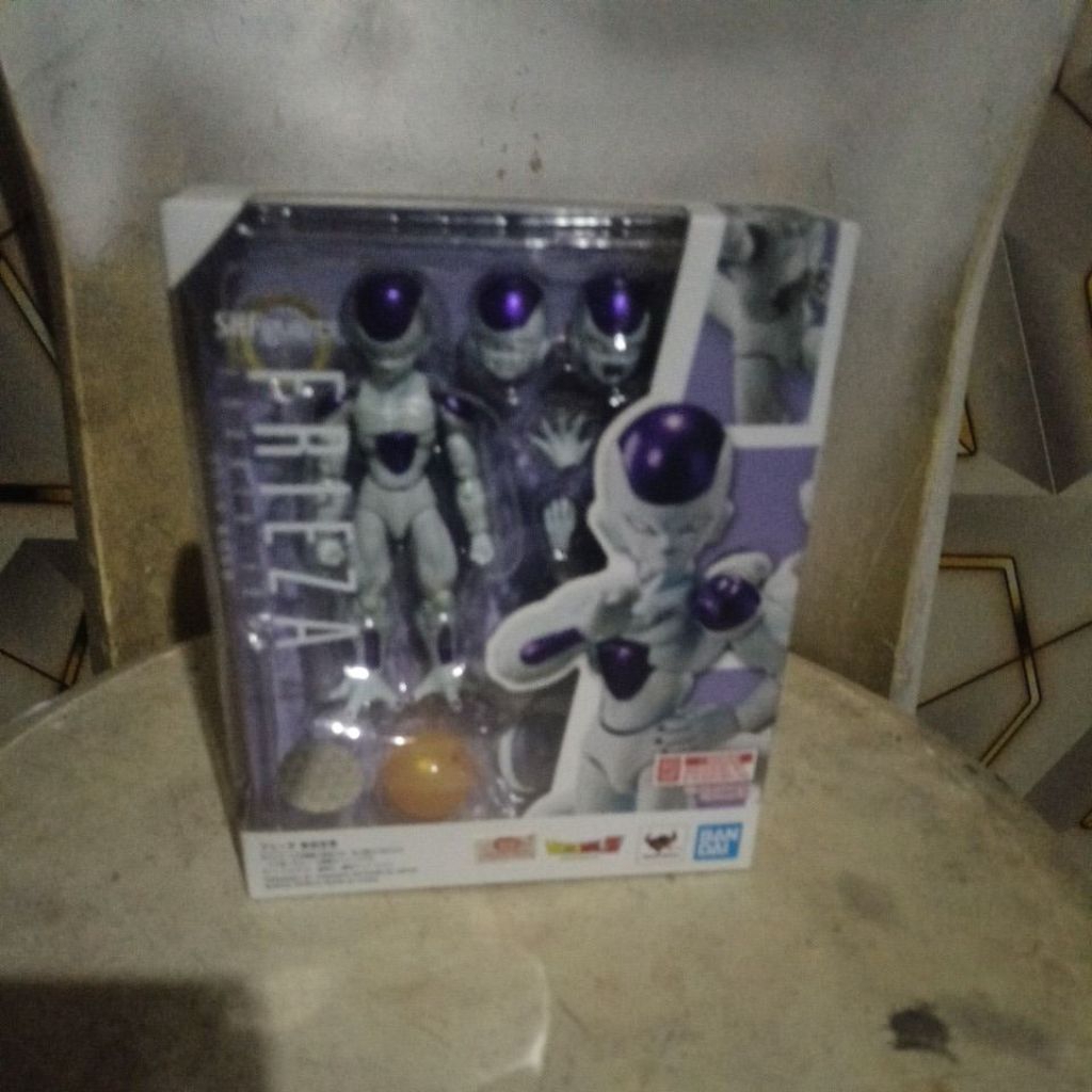 shf frieza bib