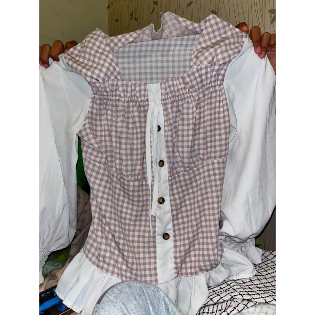 Blouse Wanita