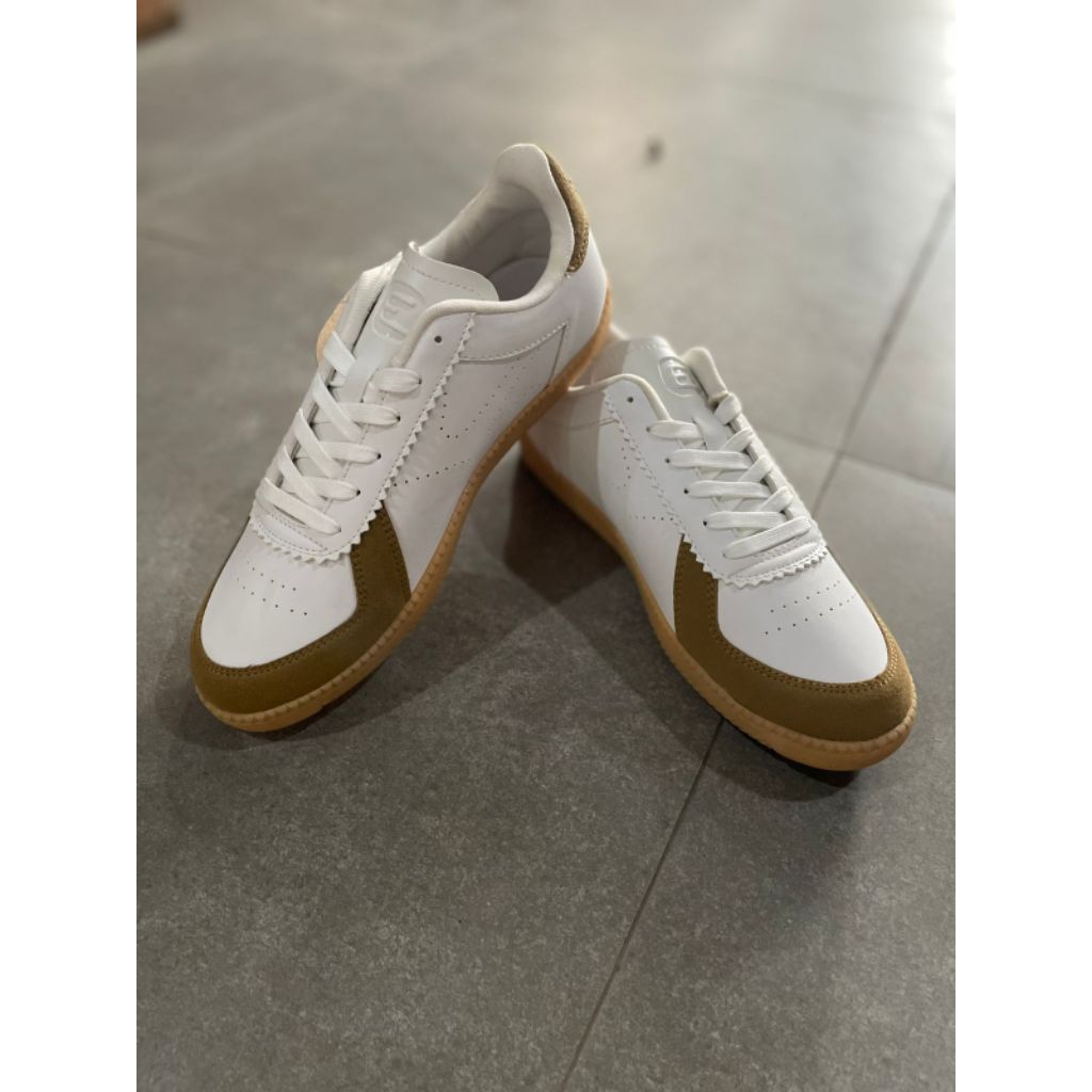 sepatu original EMBA
