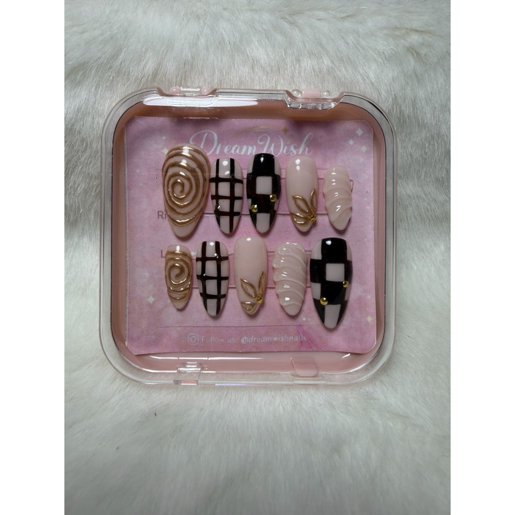 Press On Nails Motif