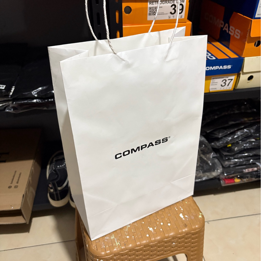 Paperbag Compass White