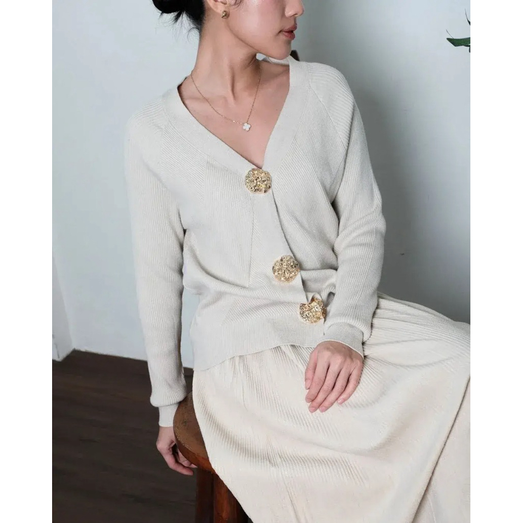 Carn Embossed Cardie