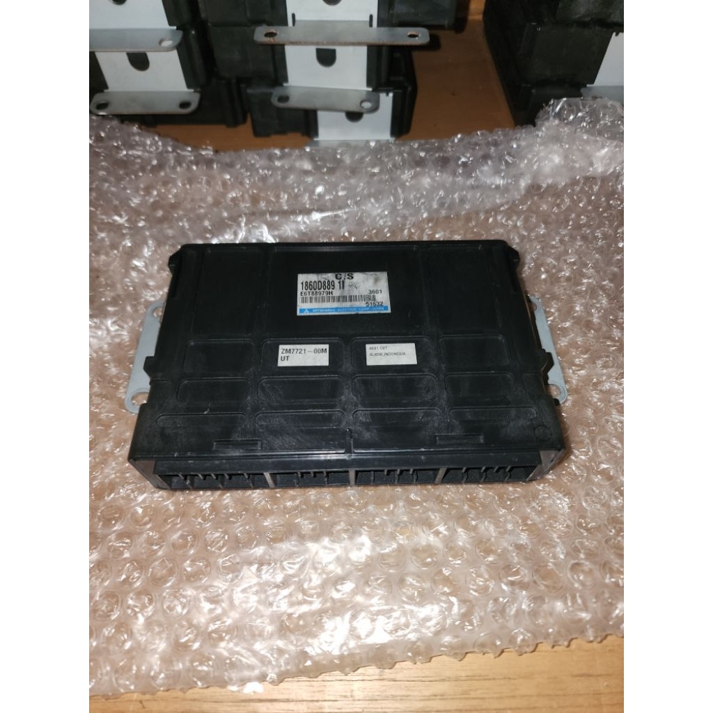 Ecu Engine Mitsubishi Xpander 1860D889 1L