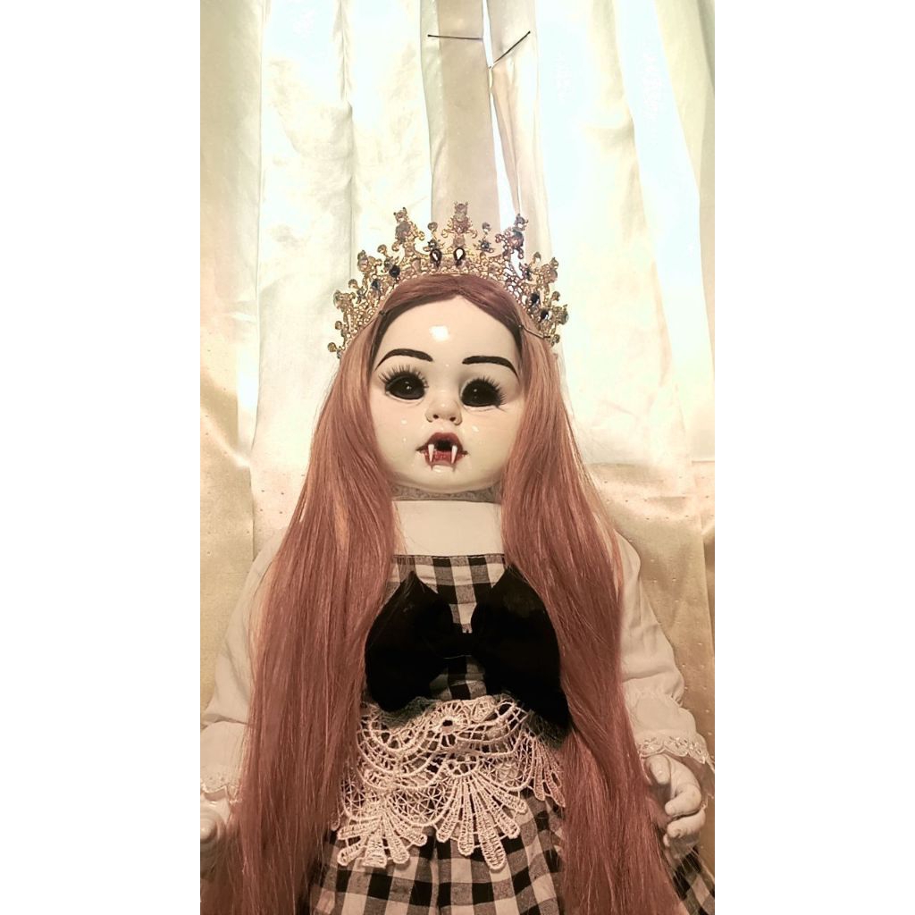 CUSTOM CREEPY DOLLS