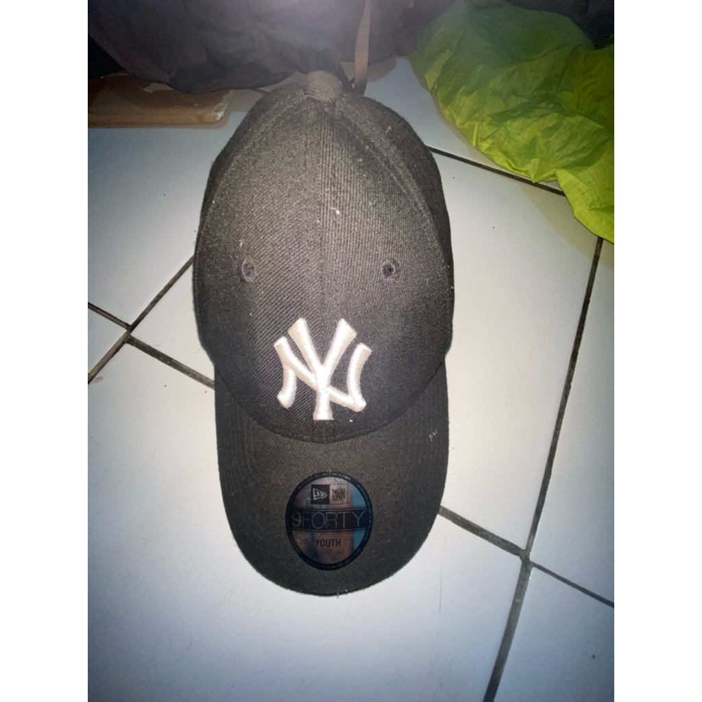 Topi Hitam