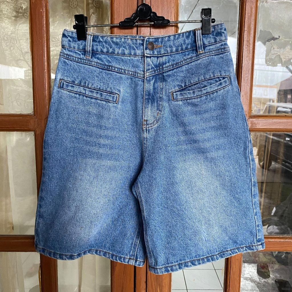 Celine Jeans Shorts (25)