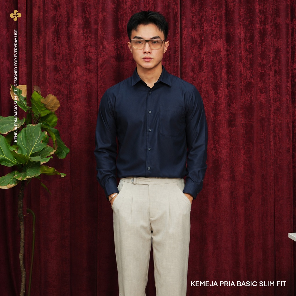Kemeja Pria Basic Slim Fit