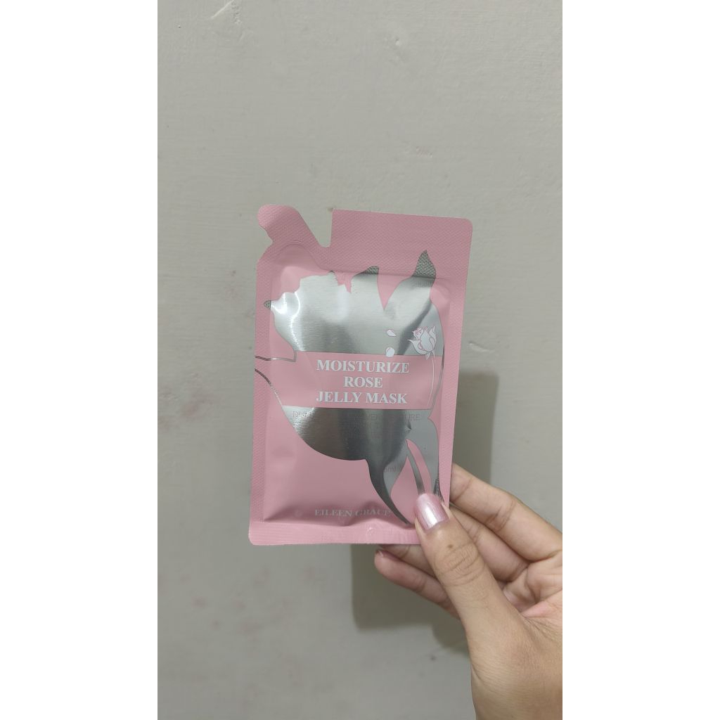 Preloved masker eileen grace sachet