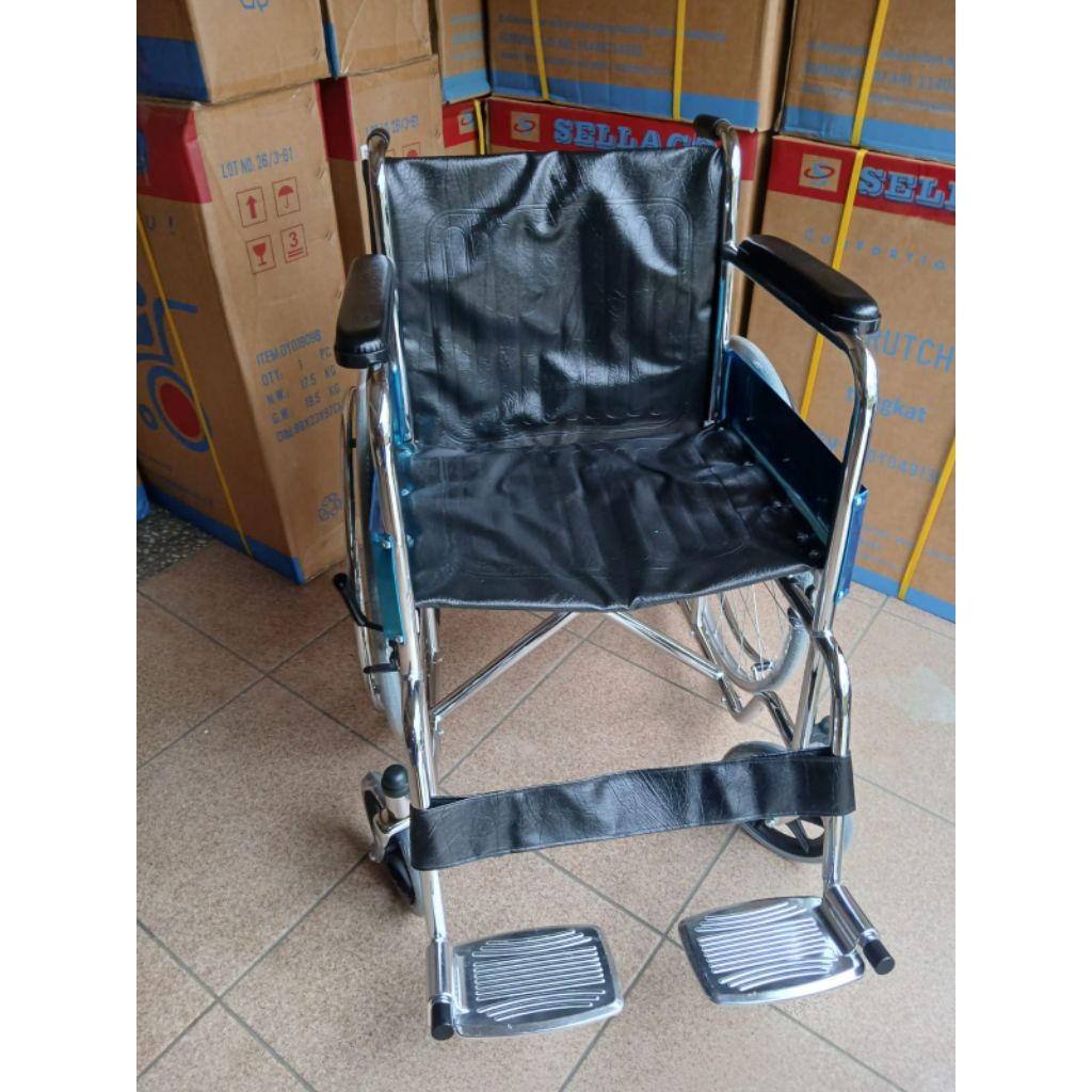 kursi roda standar rumah sakit