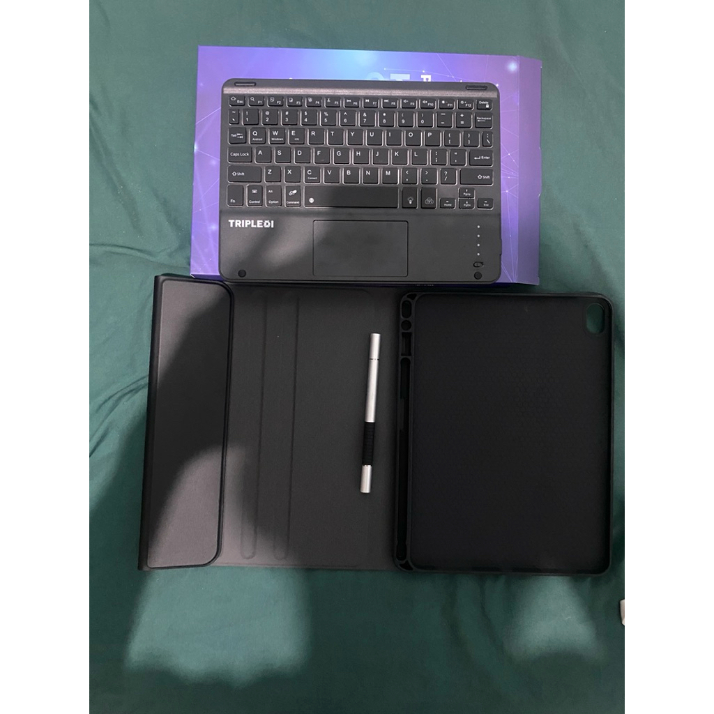TRIPLEDIpremiumLeatherkeyboardcase