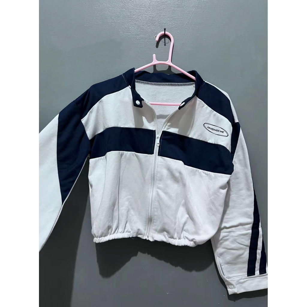 JAKET ZIPPER CROP