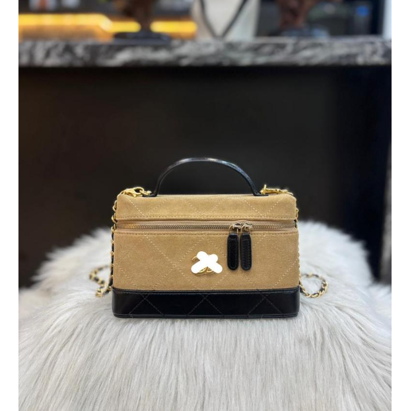 VANITY CASE D ART SUEDE - MUSTARD -