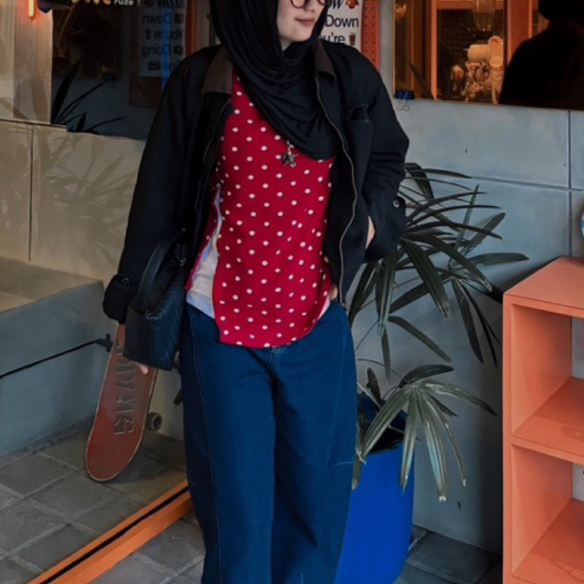 kaos polka merah