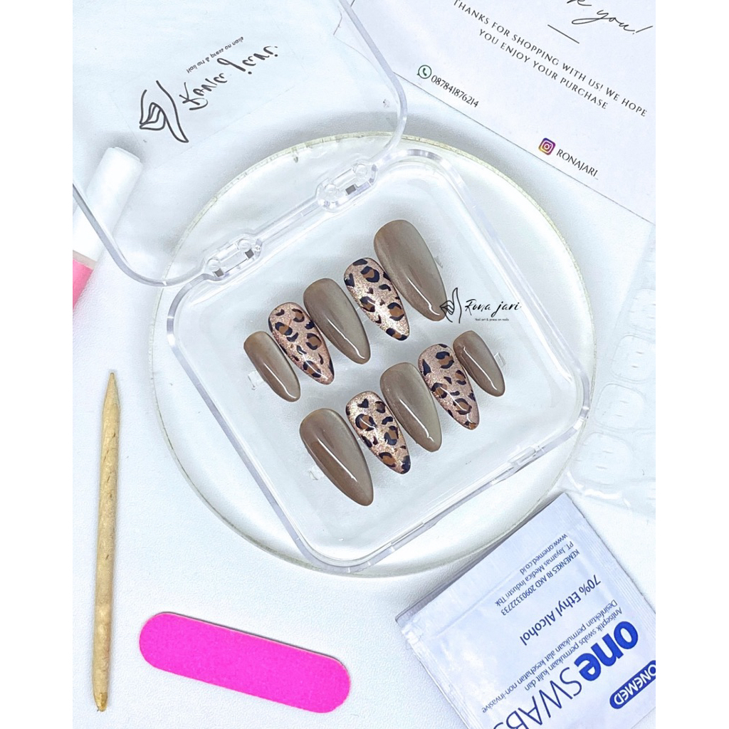 Leopard Press On Nails