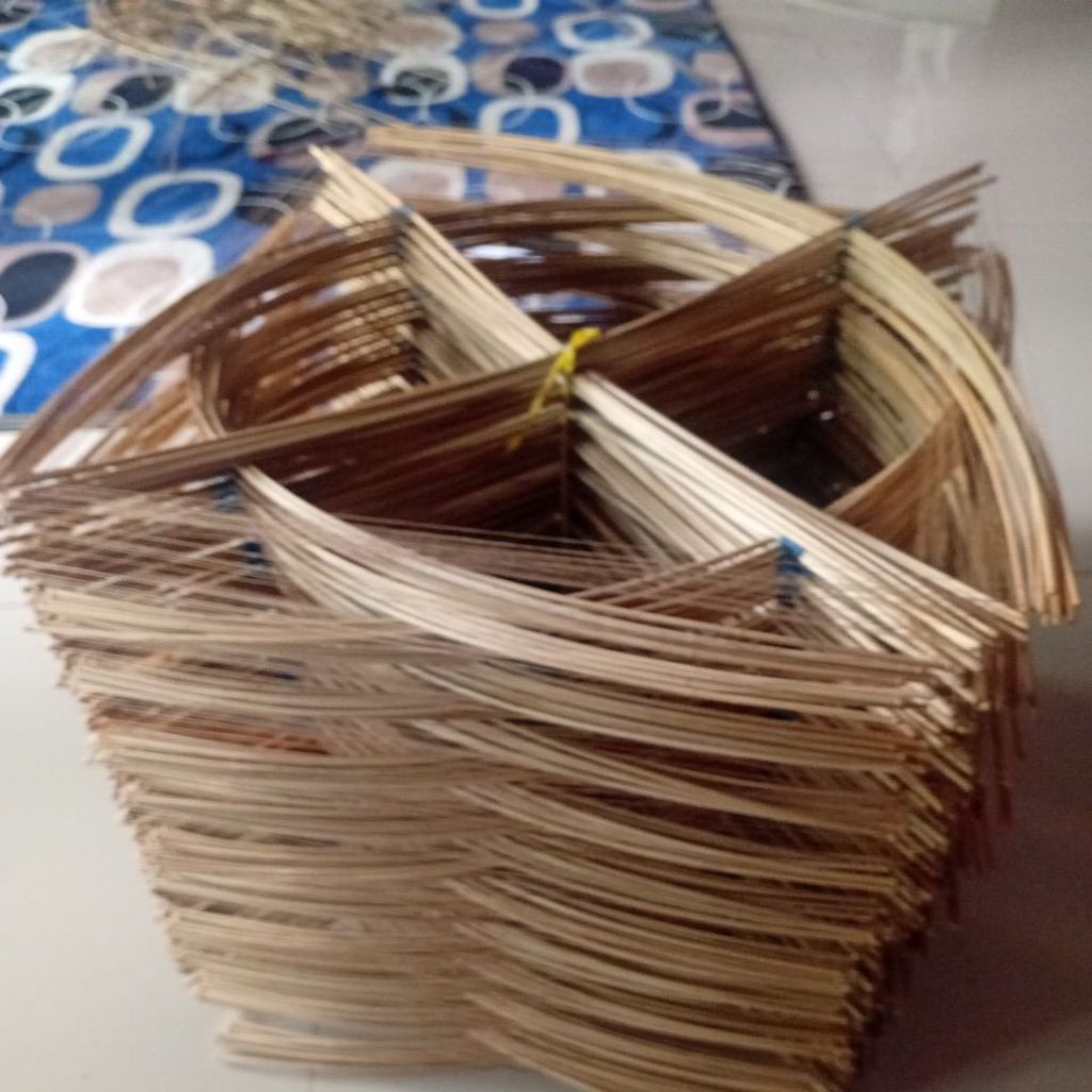 arku layangan lilit 1..apus 60.000per 100pcs