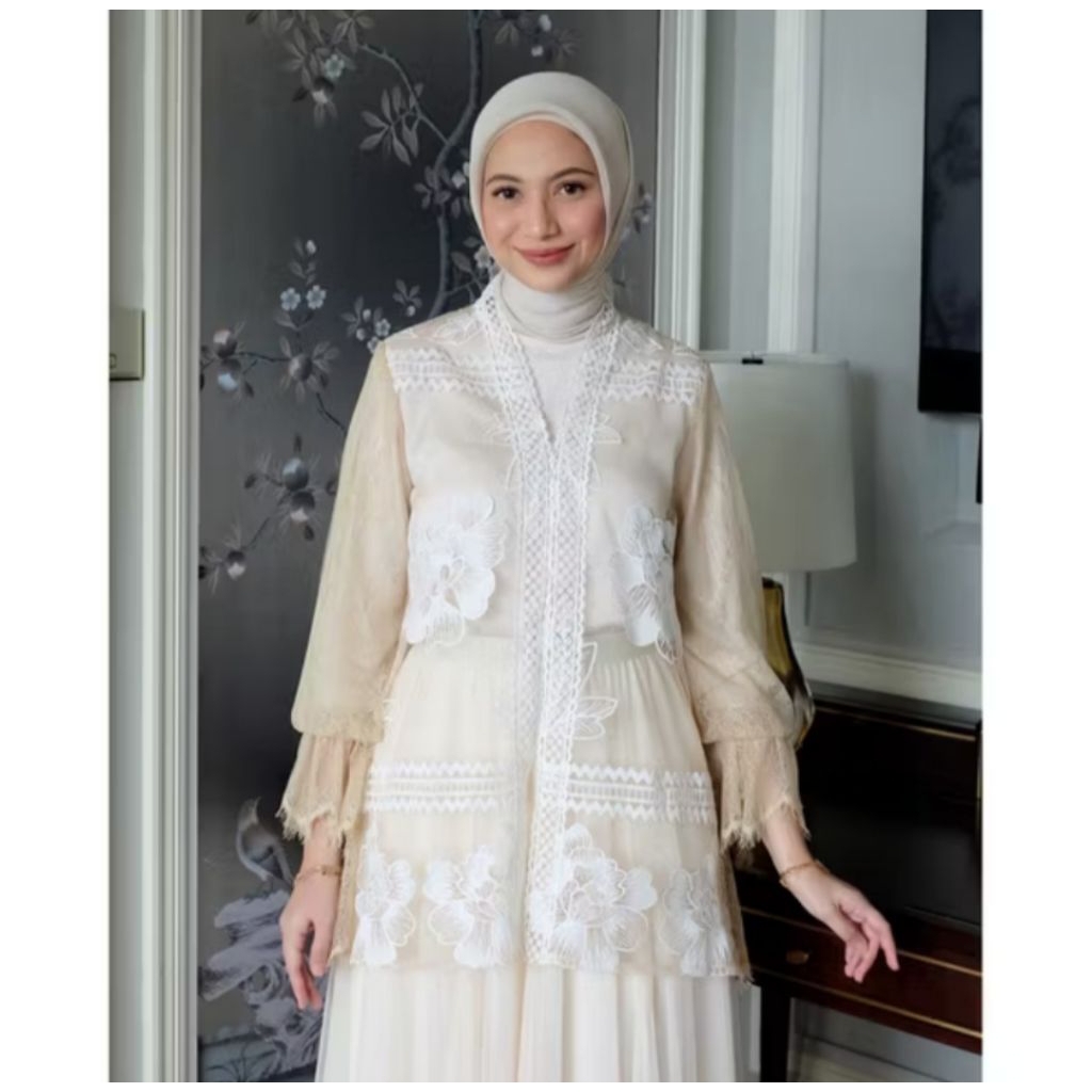 Raya Outer by STL ( New, with tag label )