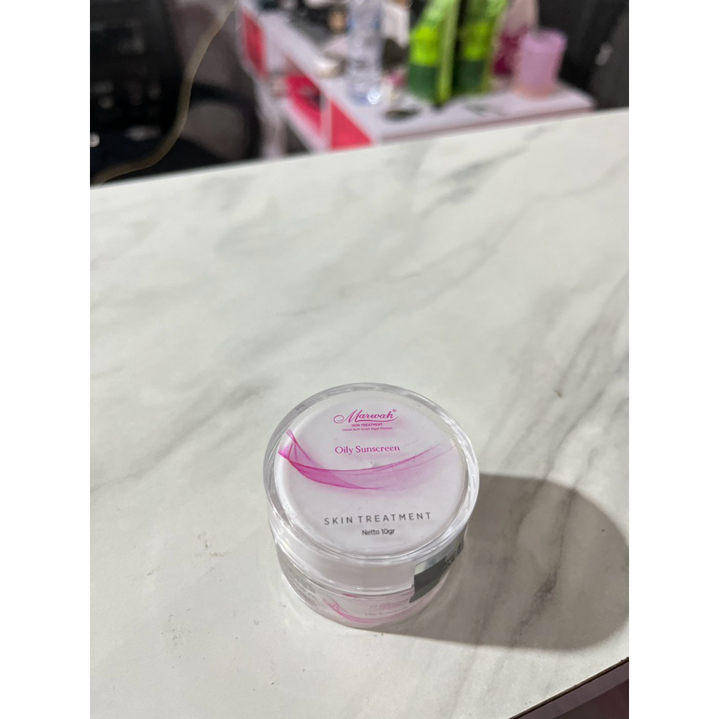 ecer cream siang marwah